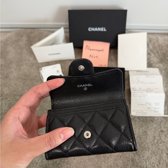 Chanel Classic Card Holder - Picture 11 of 16